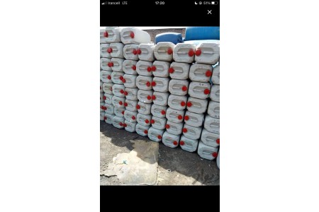 فروش انواع گالن و دبه و ۲۲۰لیتری پلاستیکی