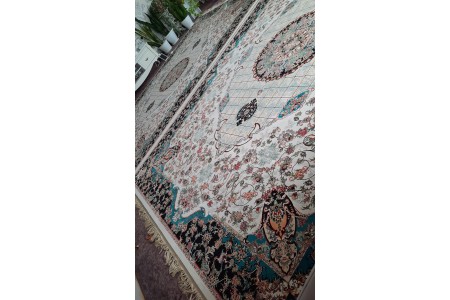 یک جفت فرش ۹ متری ۱۲۰۰ شانه ۳۶۰۰ تراکم درحدنو
