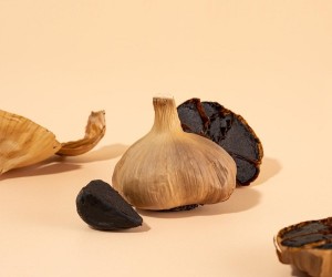 سیر سیاه تازه