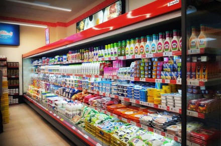 تعمیرات و نمایندگی یخچالهای بدون پرده رادسرما