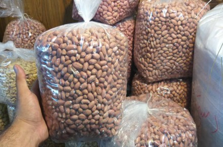 بادام زمینی و فندق