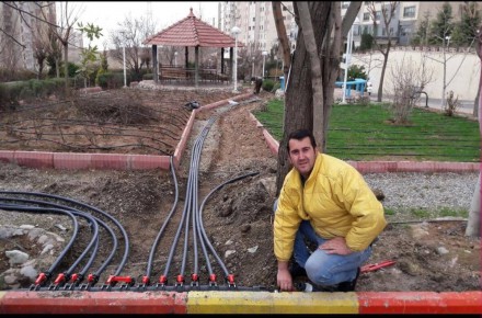آبیاری قطره ای فضای سبز باغ وباغچه